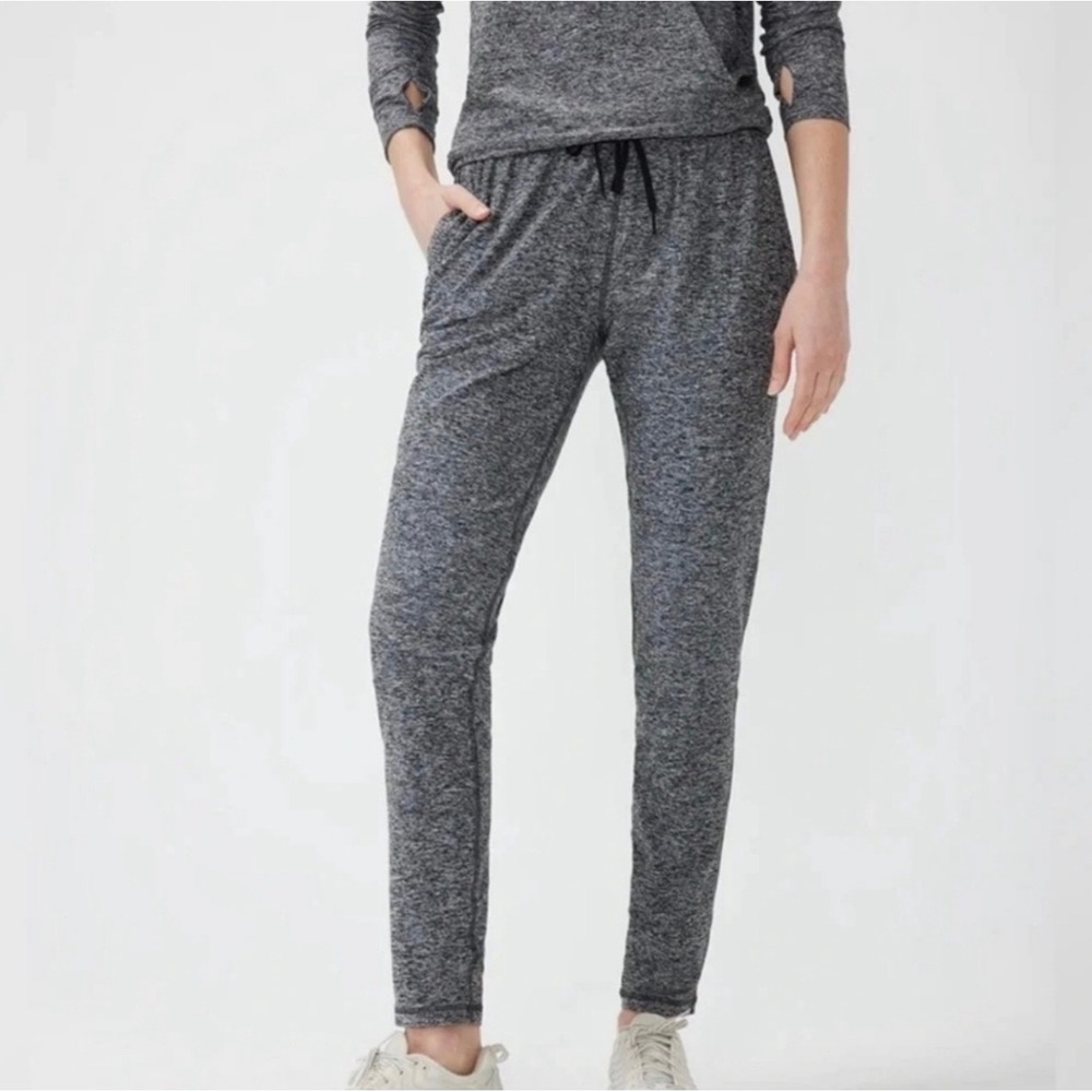 Outdoor Voices CloudKnit Sweatpants Gray Heather Joggers Women Medium Athleisure